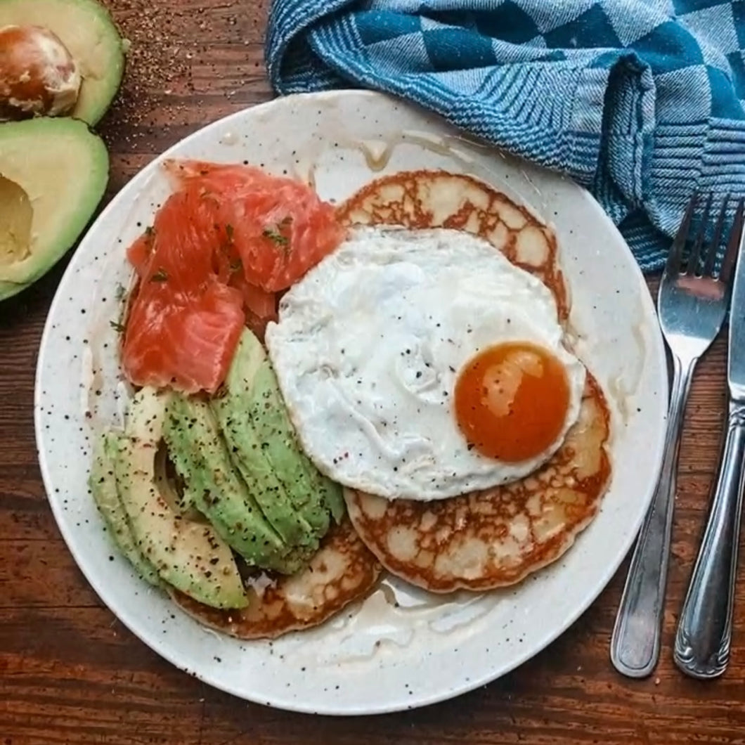 🥞 Pancakes met zalm, avocado en ei